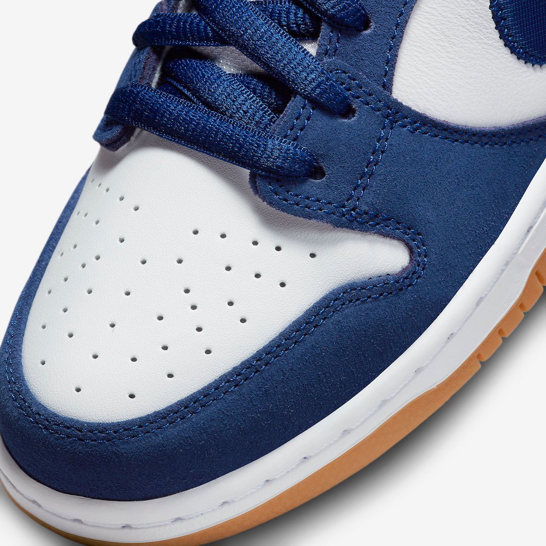 Nike SB Dunk Low Los Angeles Dodgers DO9395-400 Release Info