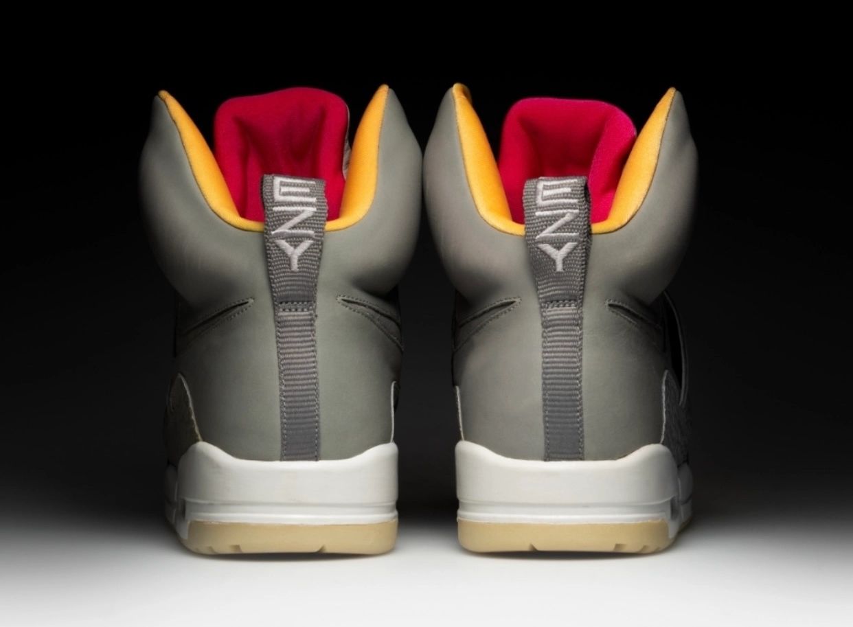 size? Nike Air Yeezy Zen Grey Raffle