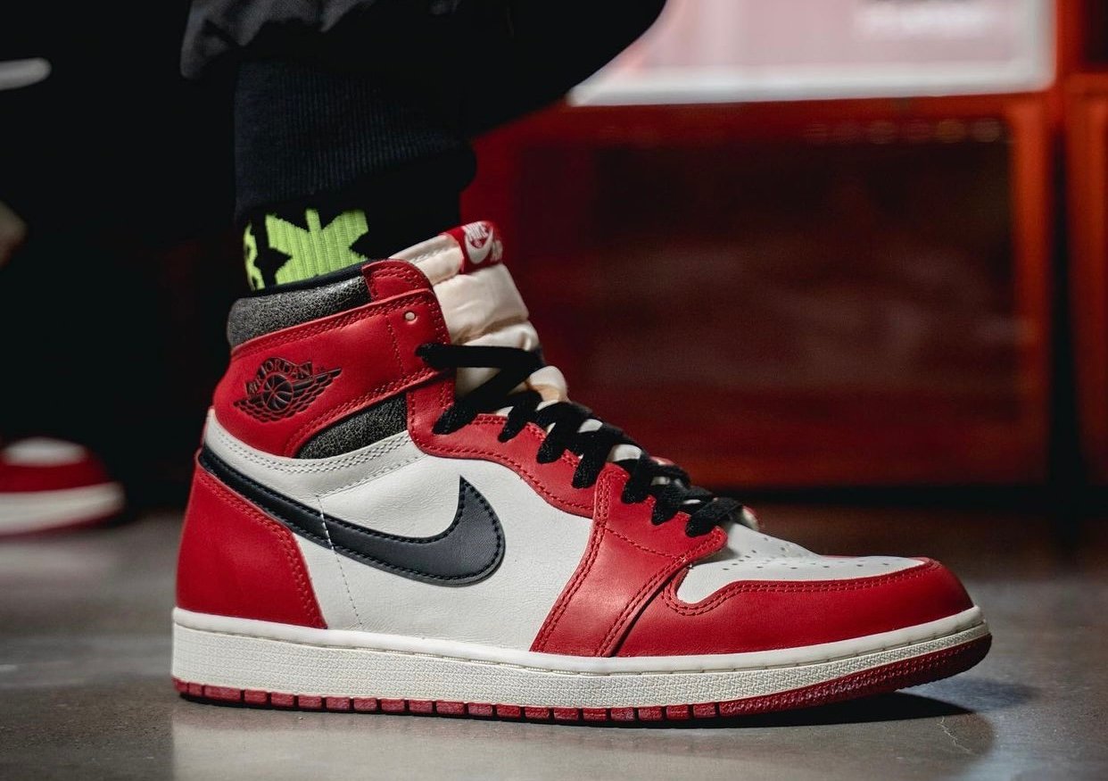 Jumping jack alcohol Composer Air Jordan 1 Chicago Reimagined DZ5485-612 2022 Release Date Info |  SneakerFiles