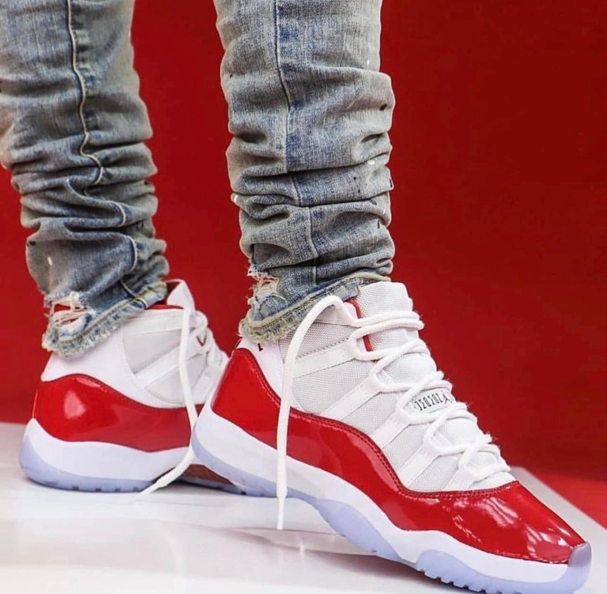 Best Air Jordan 11 Cherry on DHgate with Fit and On Feet 