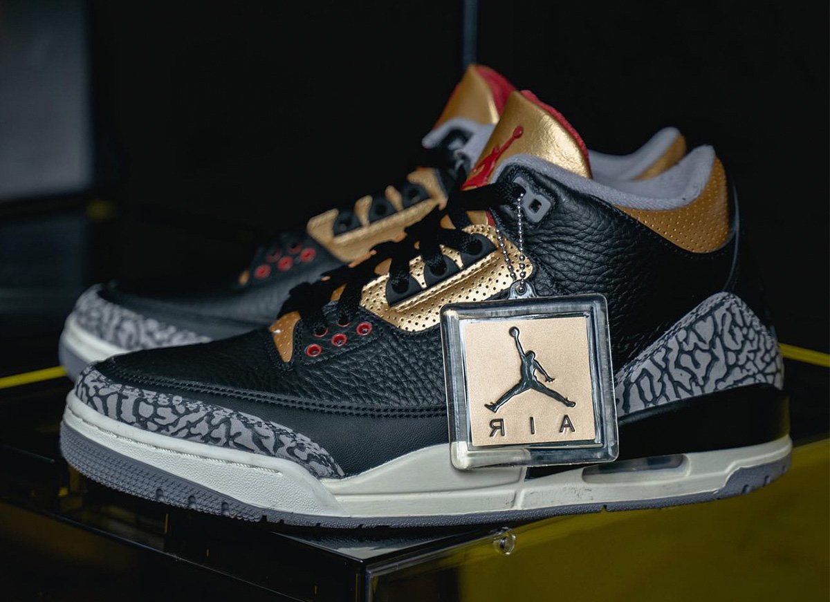 Detailed Look at the Air Jordan 3 ‘Black Gold’