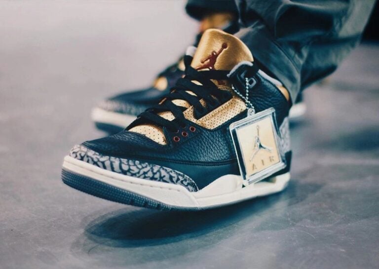 black and gold jordan 3