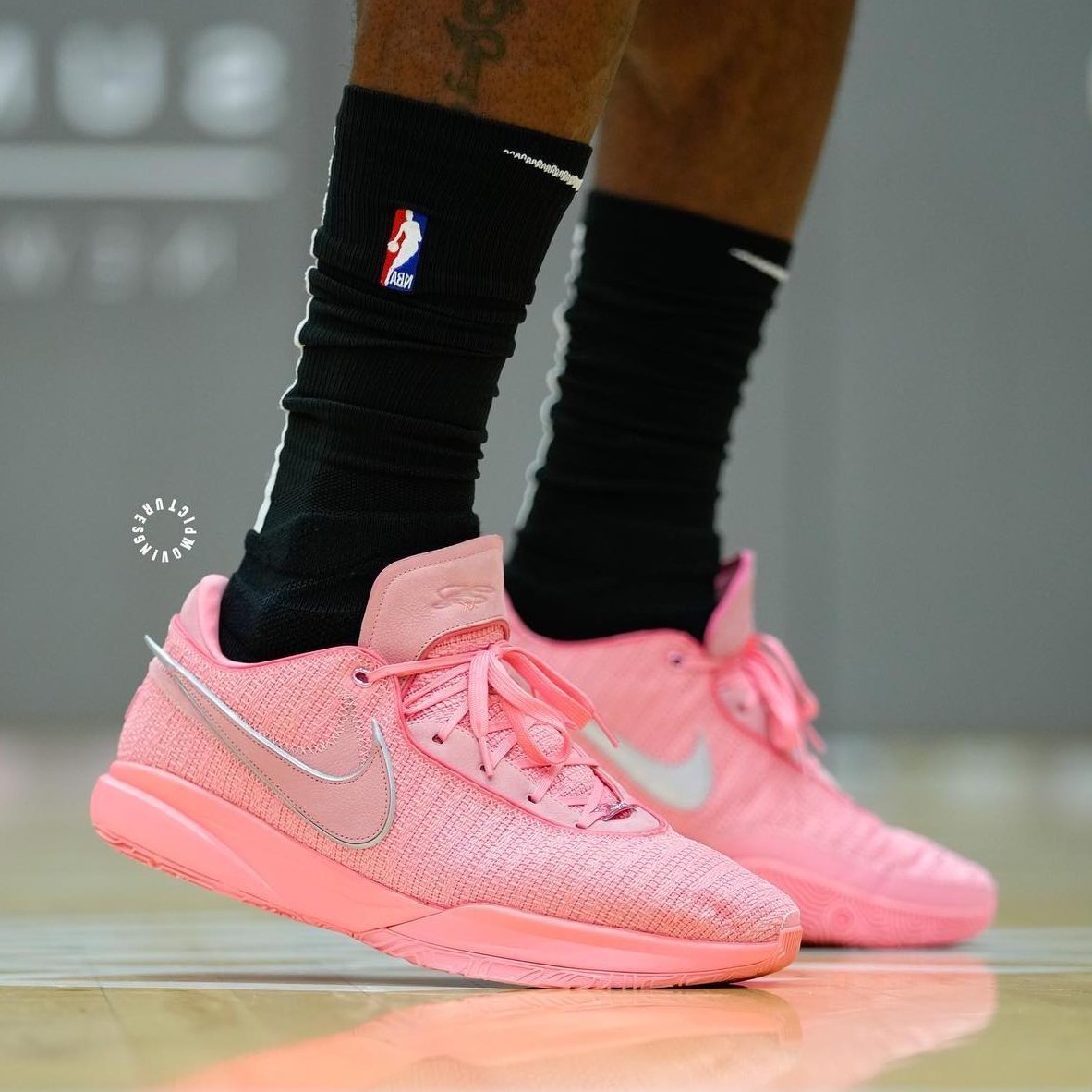 Nike LeBron 20 Pink