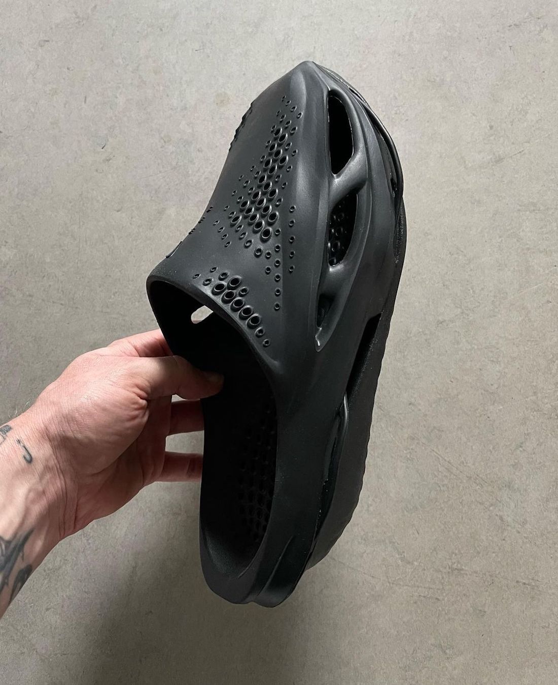 Nike Zoom MMW 5 Slide Black Release Date Info