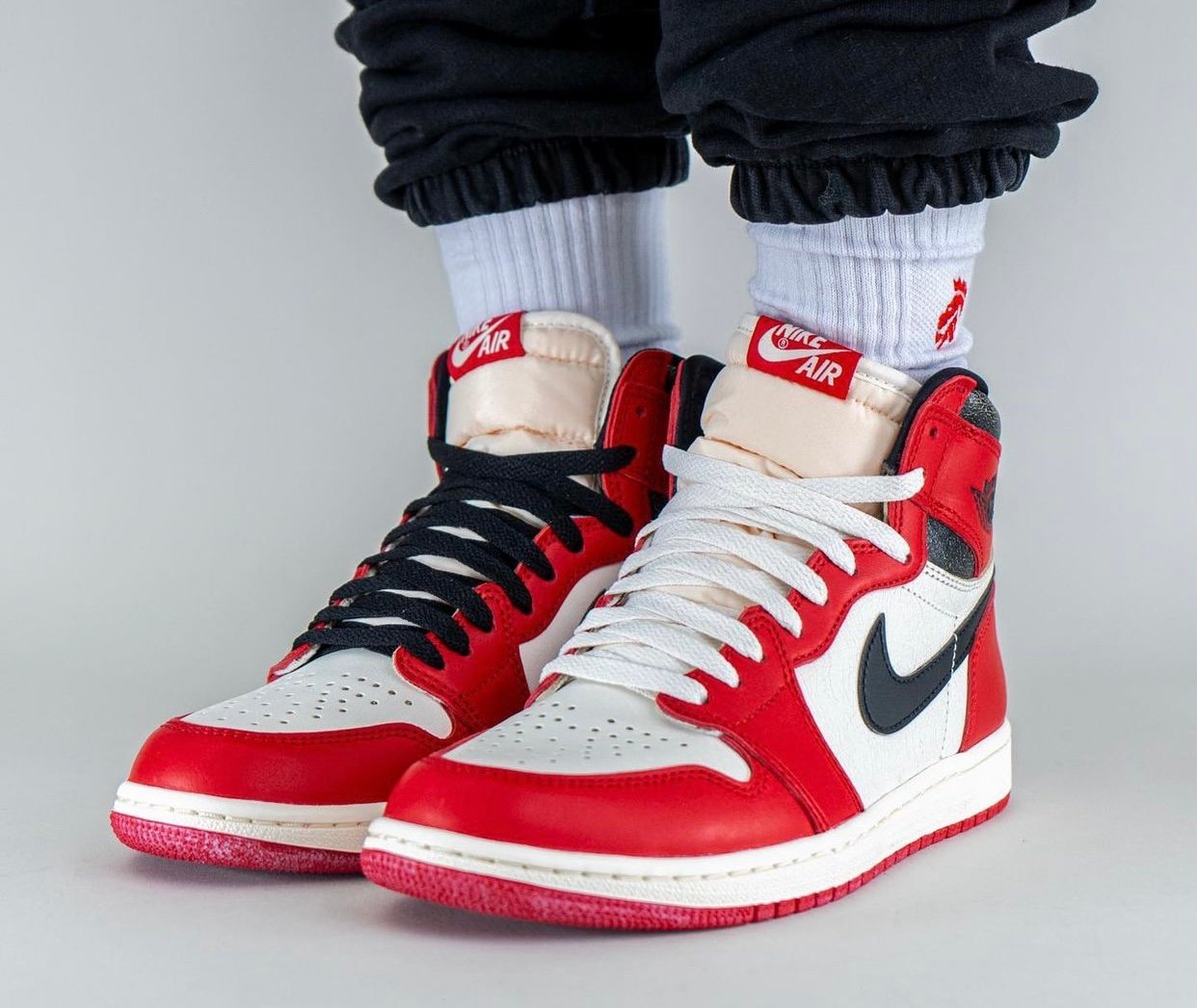 Air Jordan 1 Lost Found DZ5485-612 On-Feet