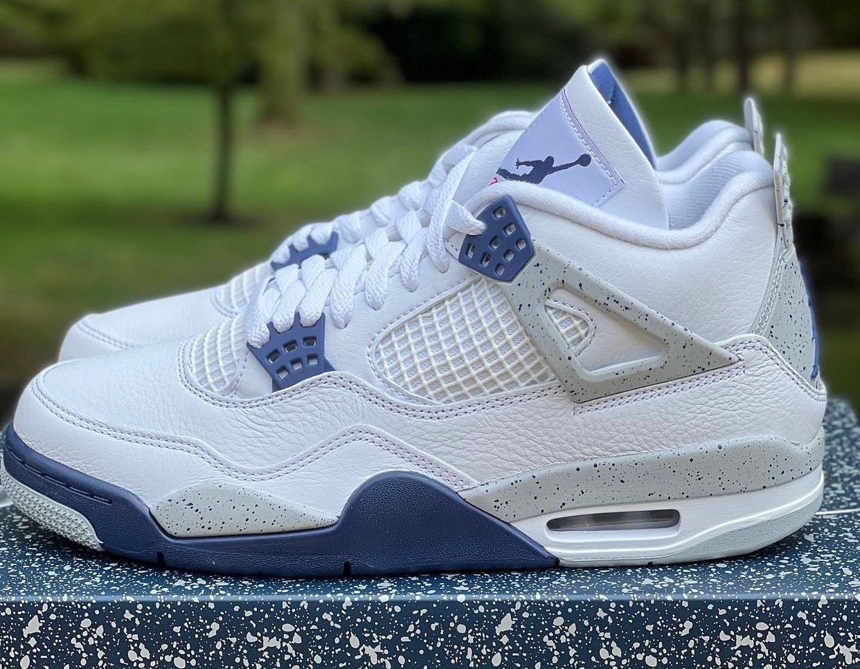 Air Jordan 4 White Midnight Navy DH6927-140 Release Info