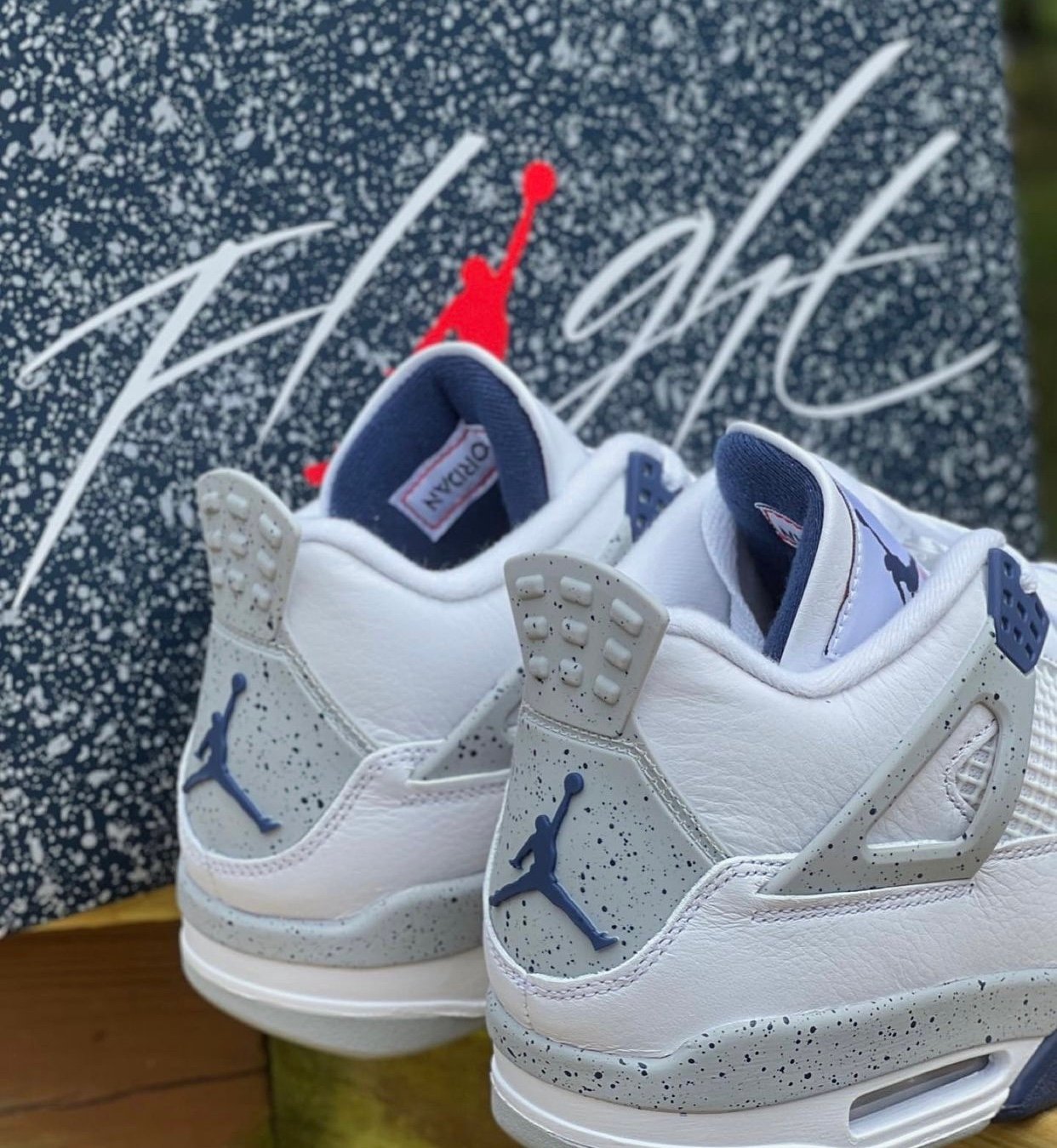 Air Jordan 4 White Midnight Navy DH6927-140 Release Info