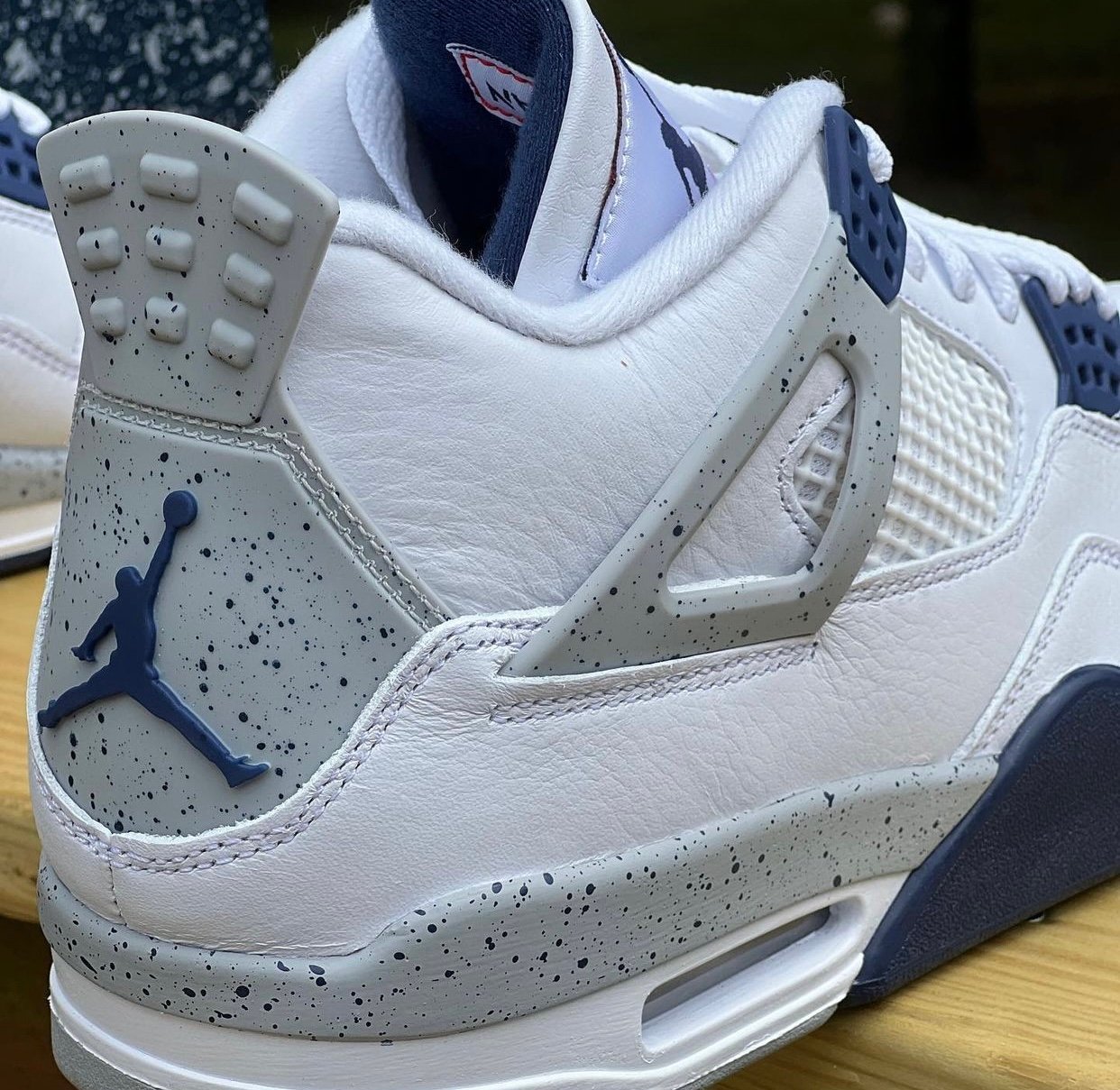 Air Jordan 4 White Midnight Navy DH6927-140 Release Info