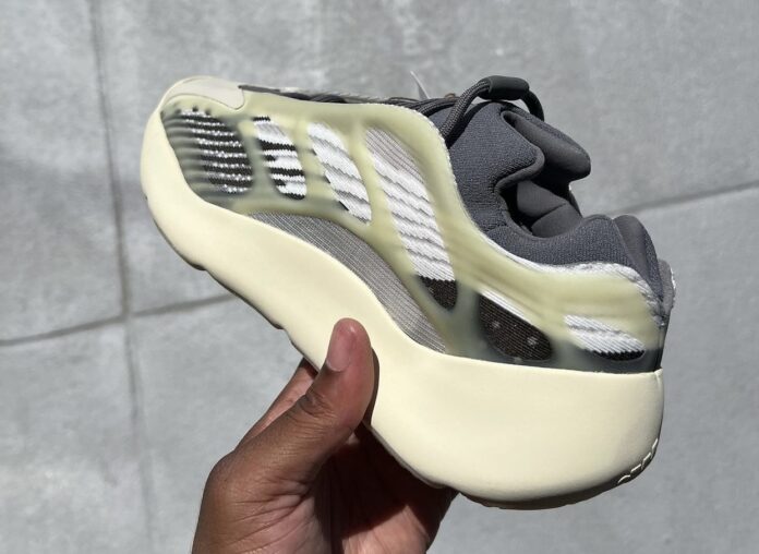 adidas yeezy 700 buy online