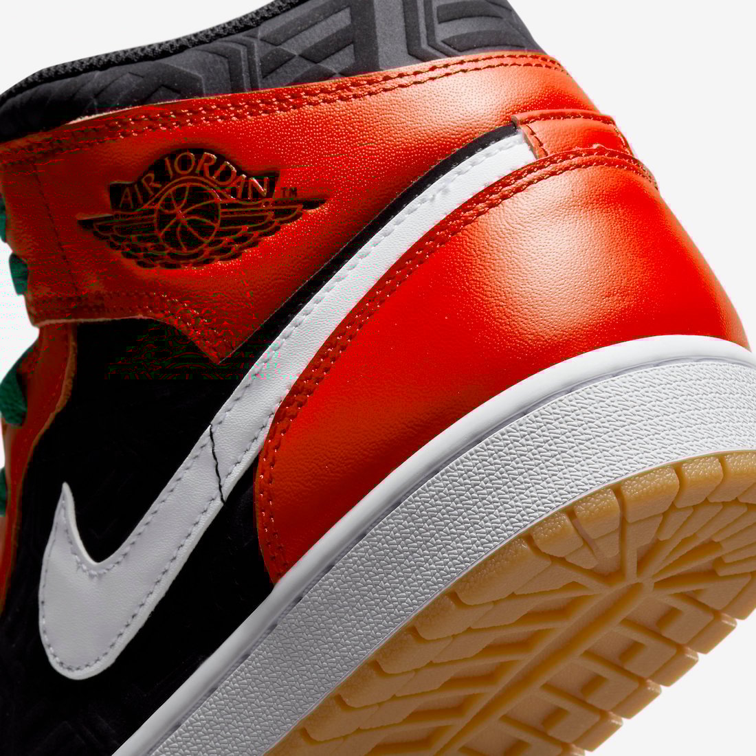 Air Jordan 1 Mid Christmas DQ8417-006 Release Date Info