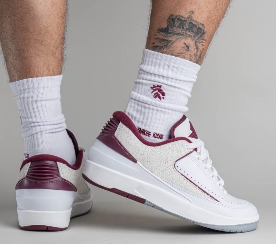 jordan 2 low on feet