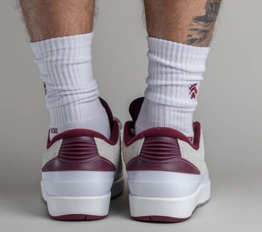 jordan 2 low on feet