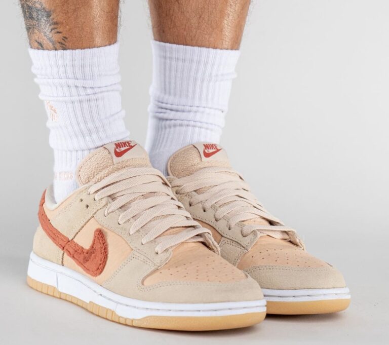 A Second Nike Dunk Low 