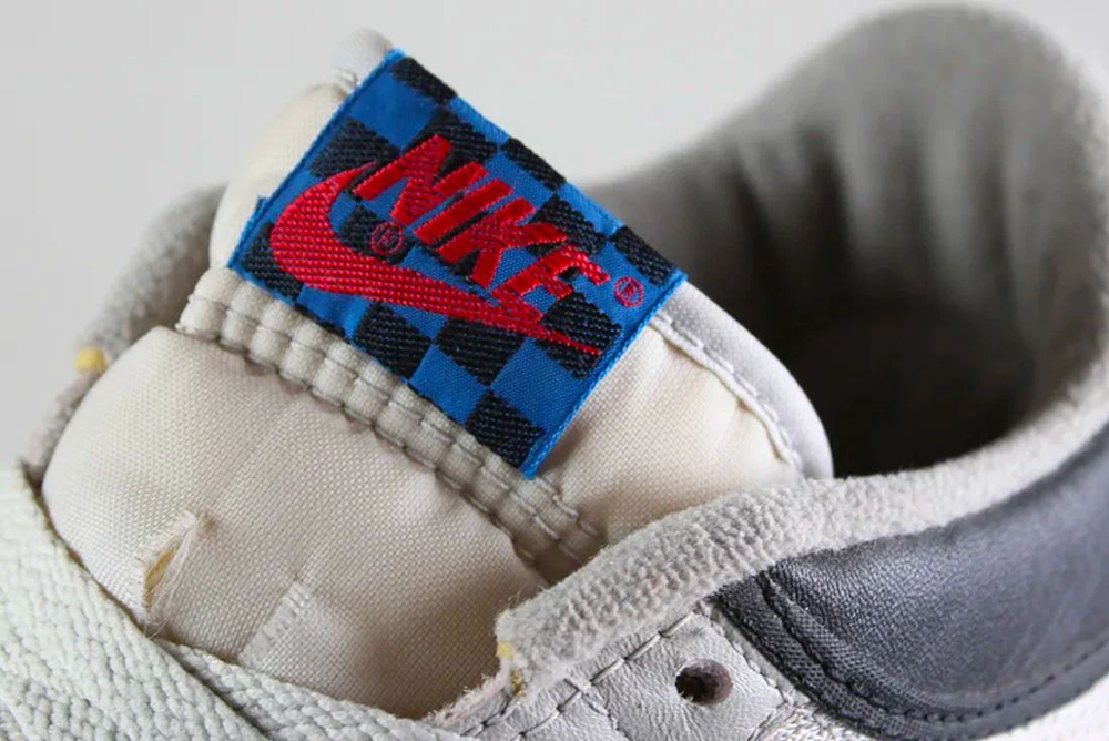 Languette Nike Mac Attack OG 2023