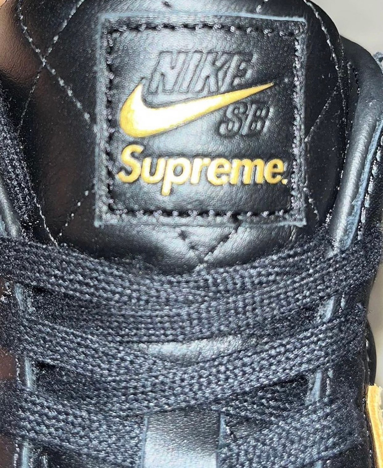 Supreme Nike SB Blazer Mid Black DV5078-001 Release Date