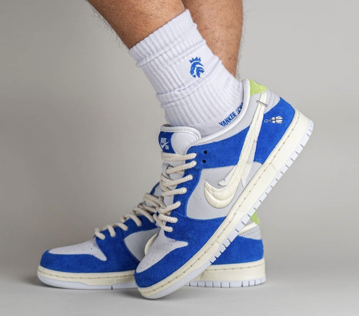 Fly Streetwear Nike SB Dunk Low DQ5130-400 On-Feet