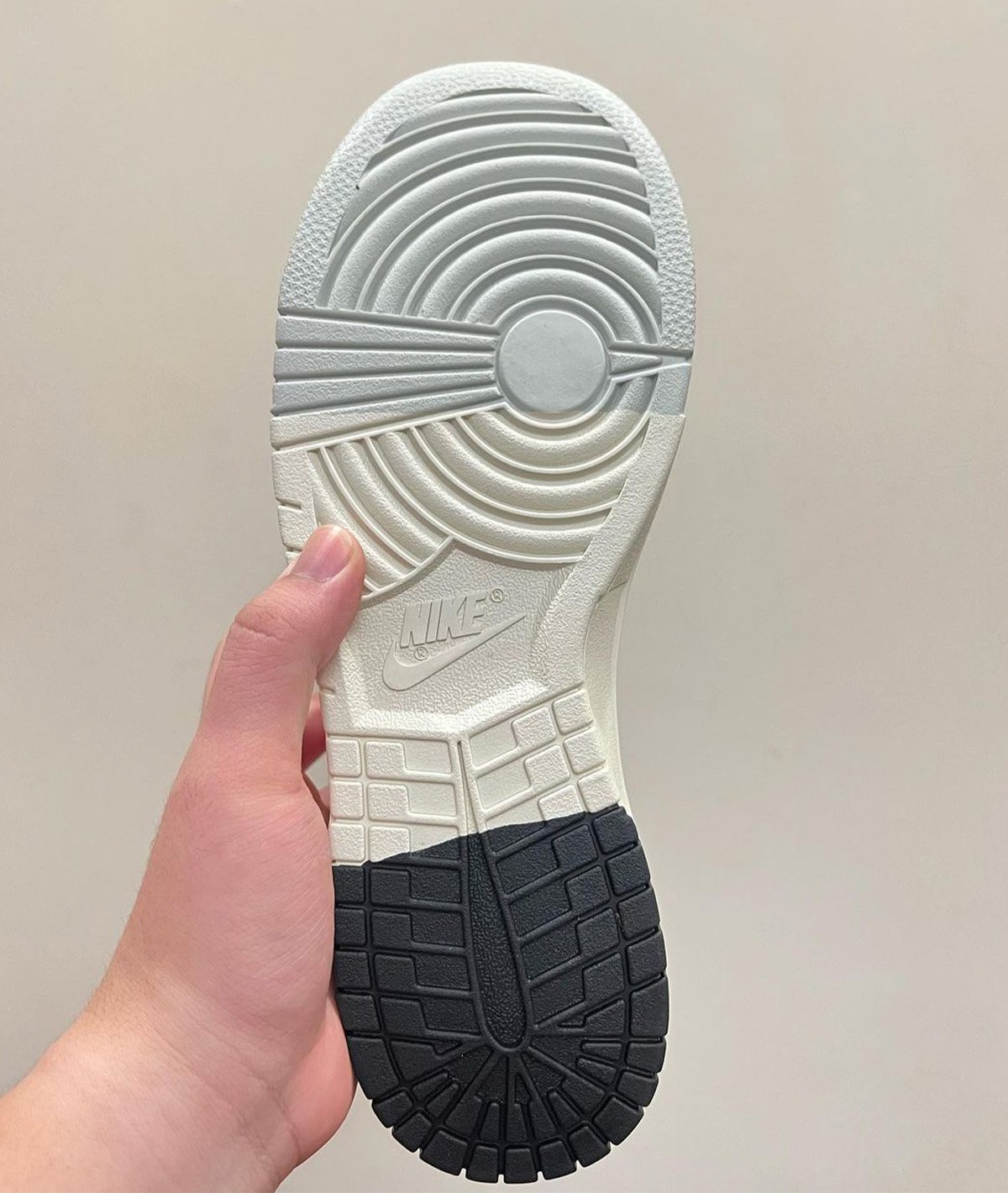 Nike Dunk Low Chicago Split Release Date Info