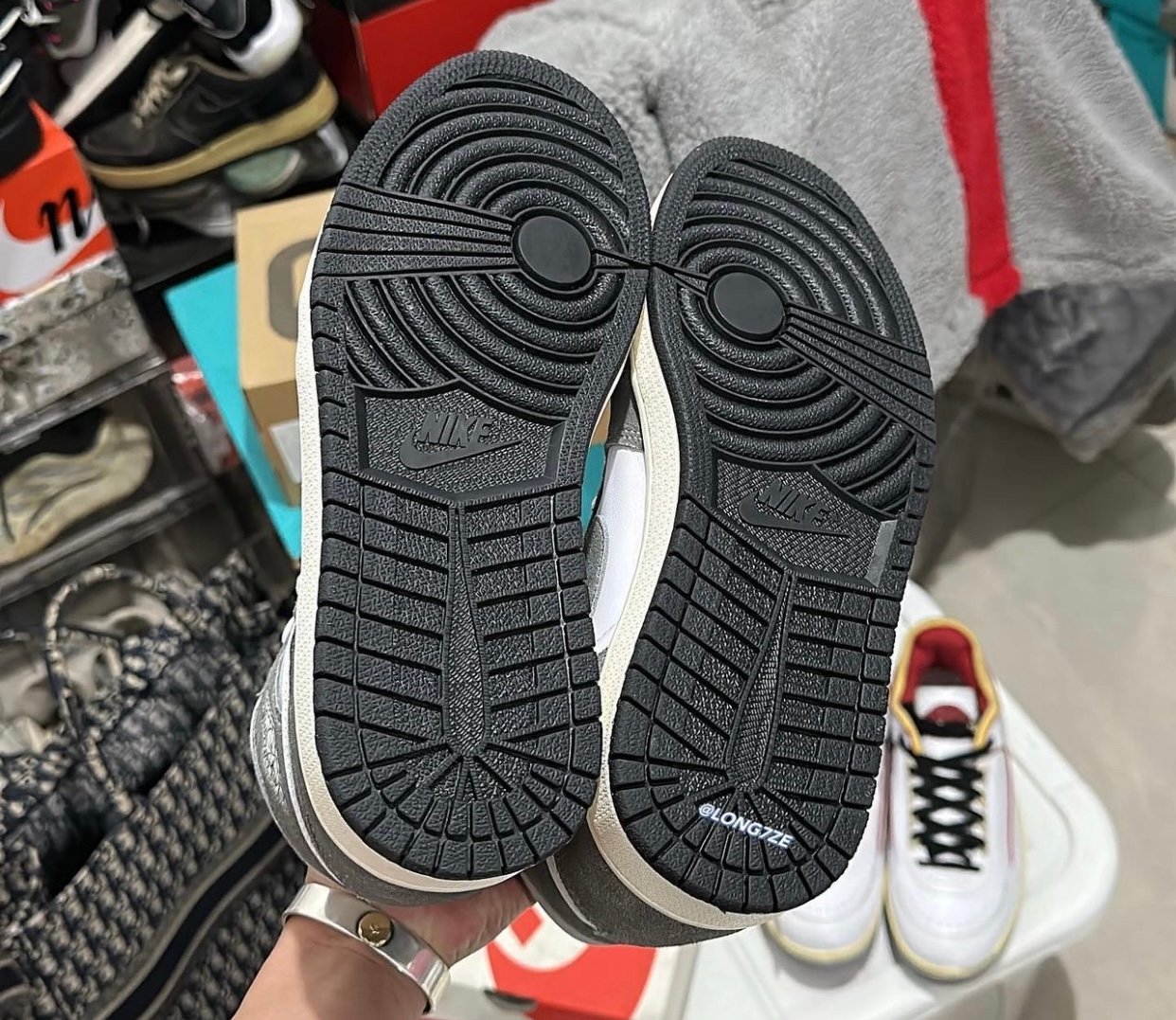 Air Jordan 1 High OG Washed Black DZ5485-051 Release Date