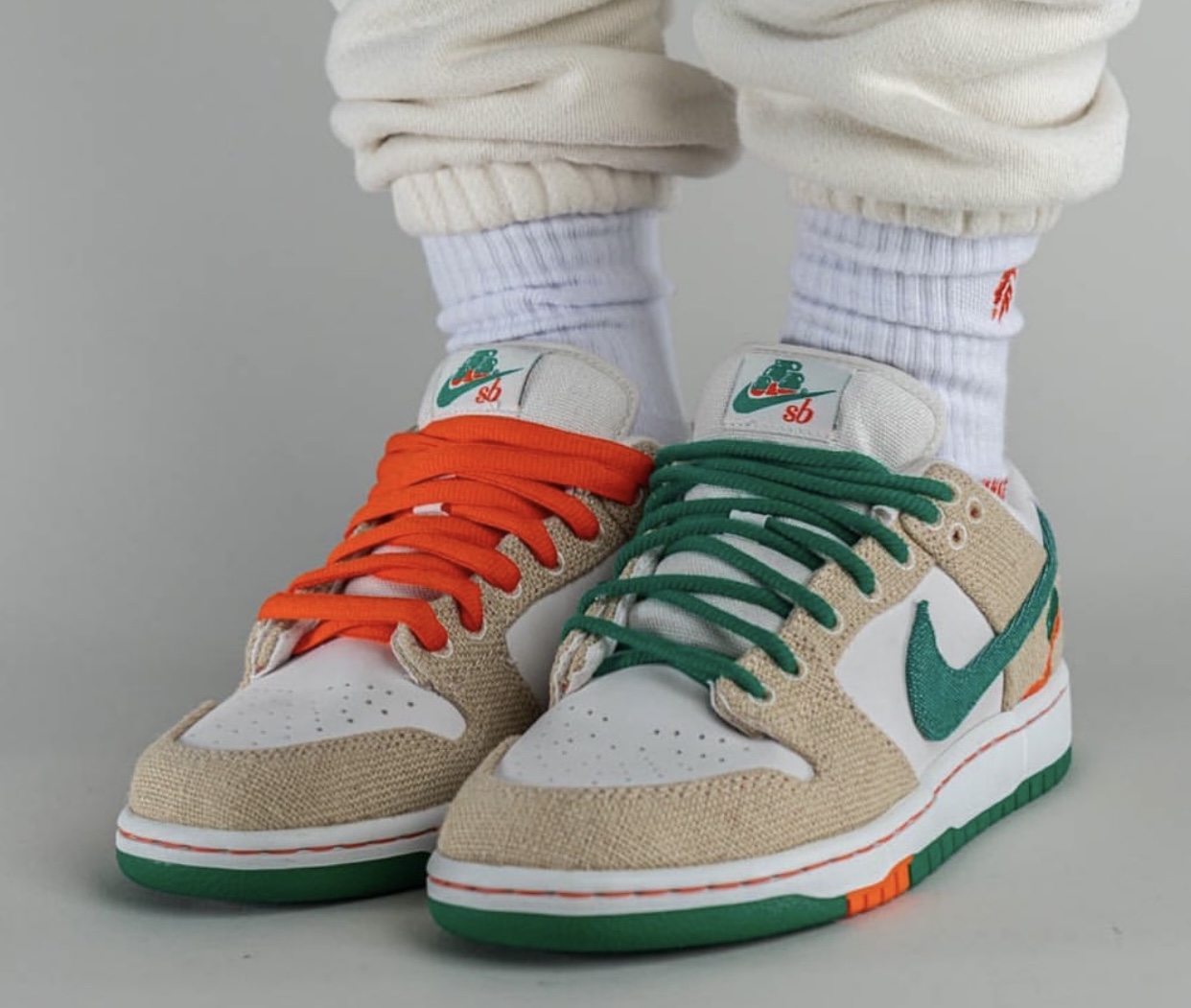 Jarritos Nike SB Dunk Low FD0860-001 On-Feet