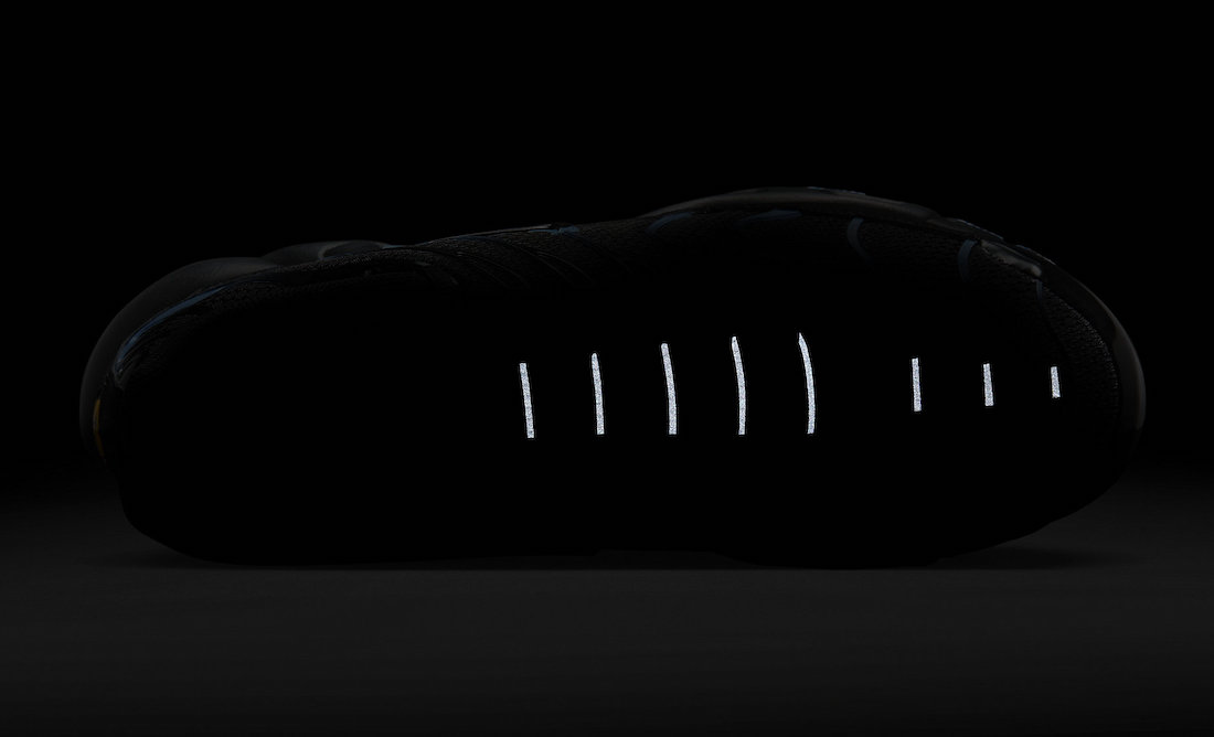 Nike Air Max Plus Black University Blue DM0032-005 Release Date Info