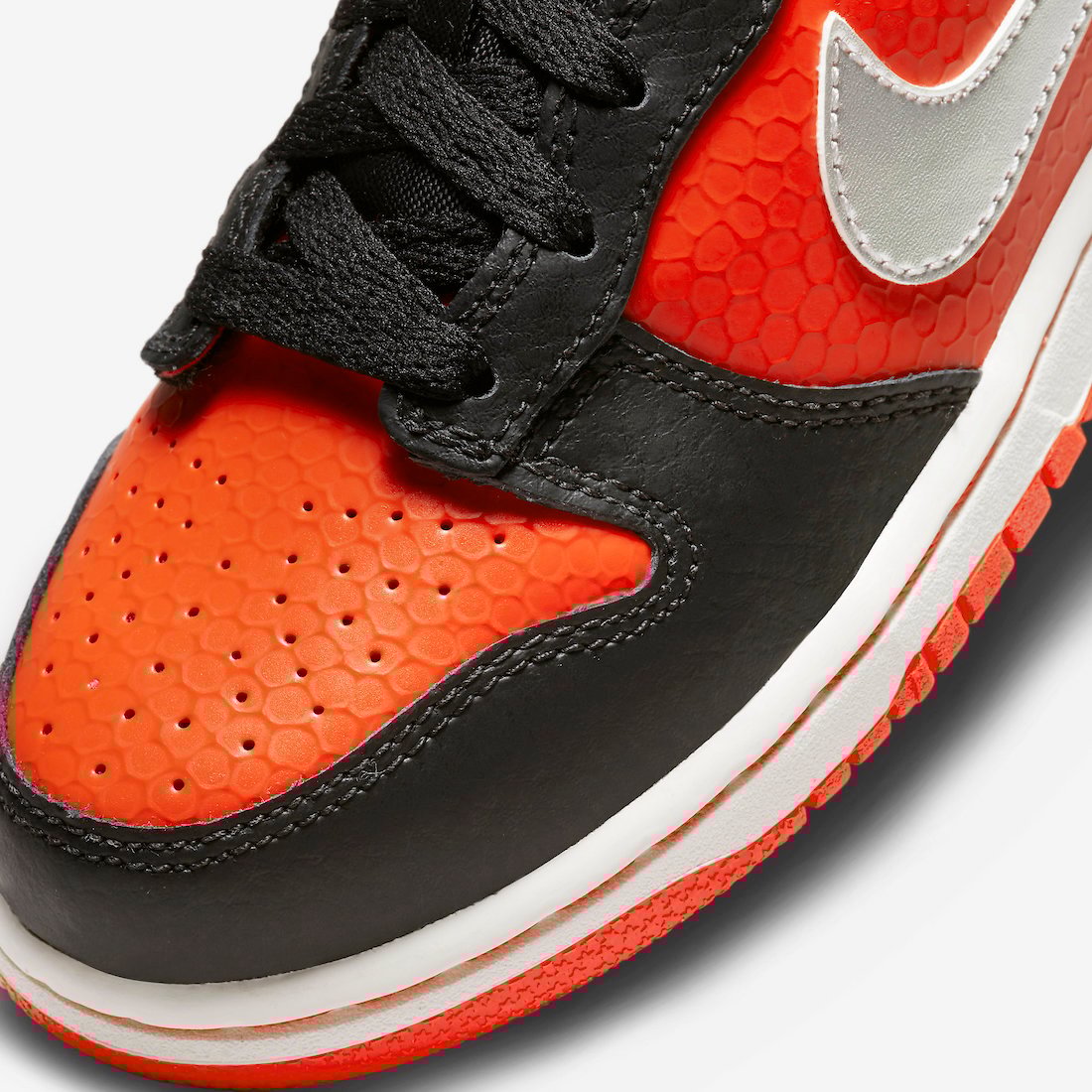 Nike Dunk Low GS Martian DV1988-001 Release Date Info