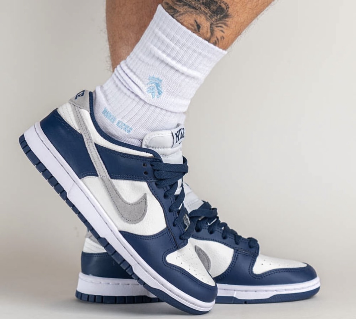 Nike Dunk Low Midnight Navy FD9749-400 On-Feet