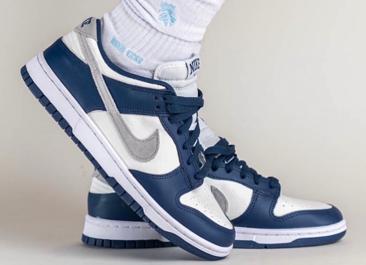 Nike Dunk Low Midnight Navy FD9749-400 On-Foot