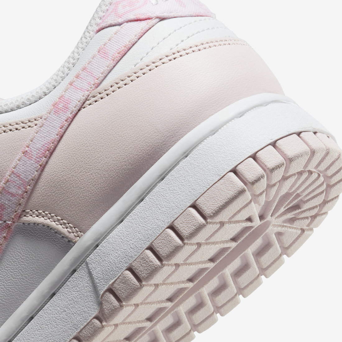 Nike Dunk Low Pink Paisley FD1449-100 Release Date Info