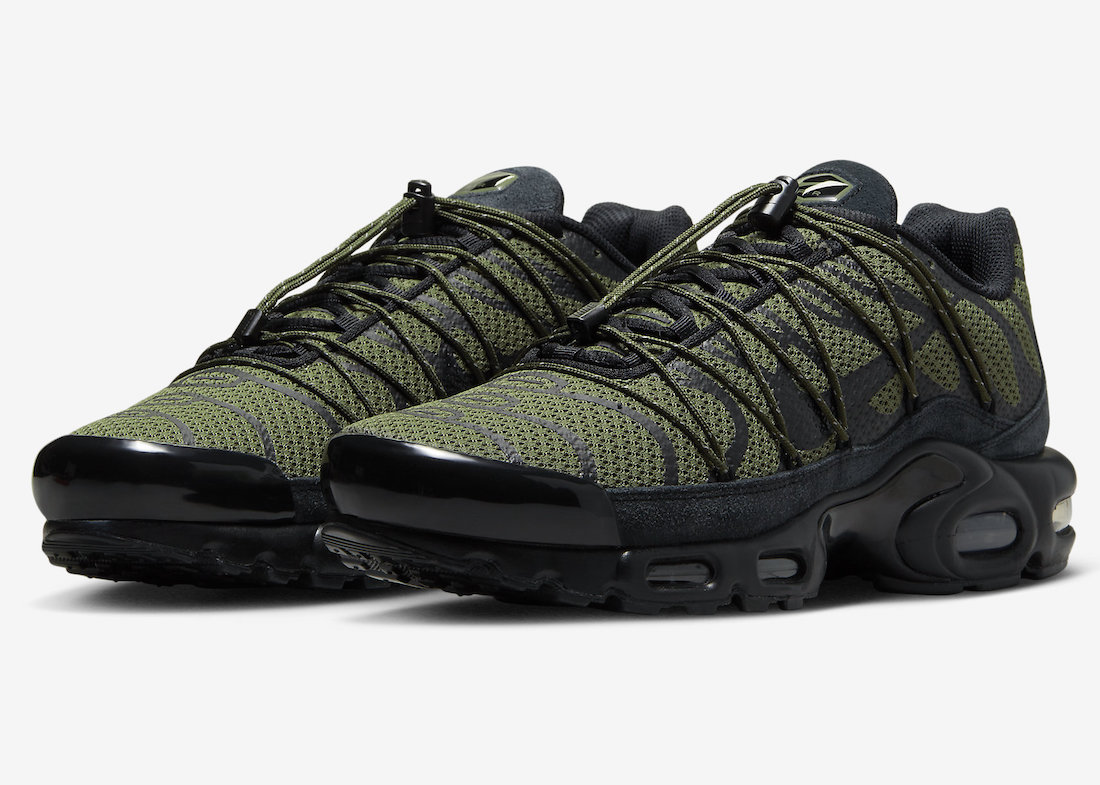 Nike Air Max Plus Toggle in Olive and Black