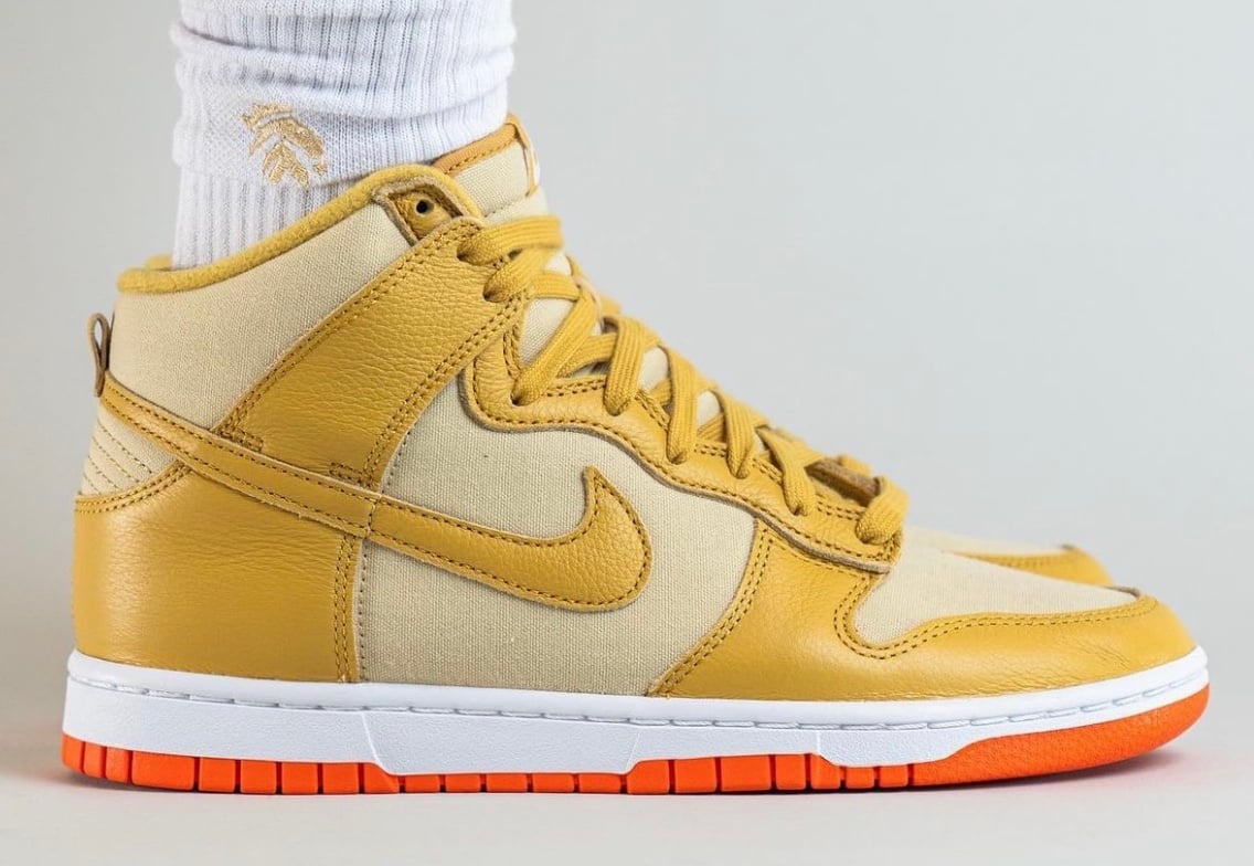 Nike Dunk High Gold Canvas DV7215-700 On-Foot