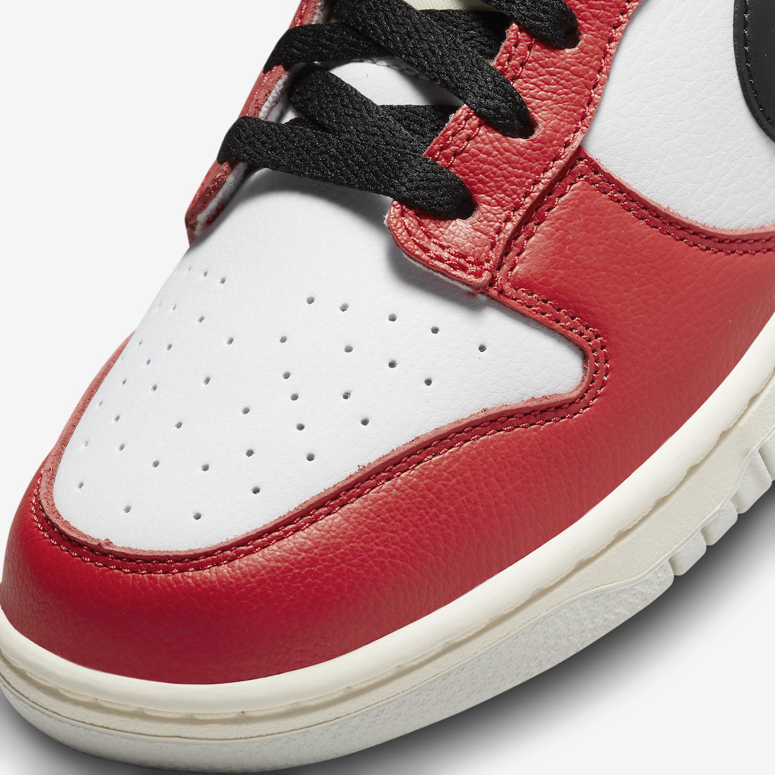 Nike Dunk Low Chicago Split DZ2536-600 Release Date