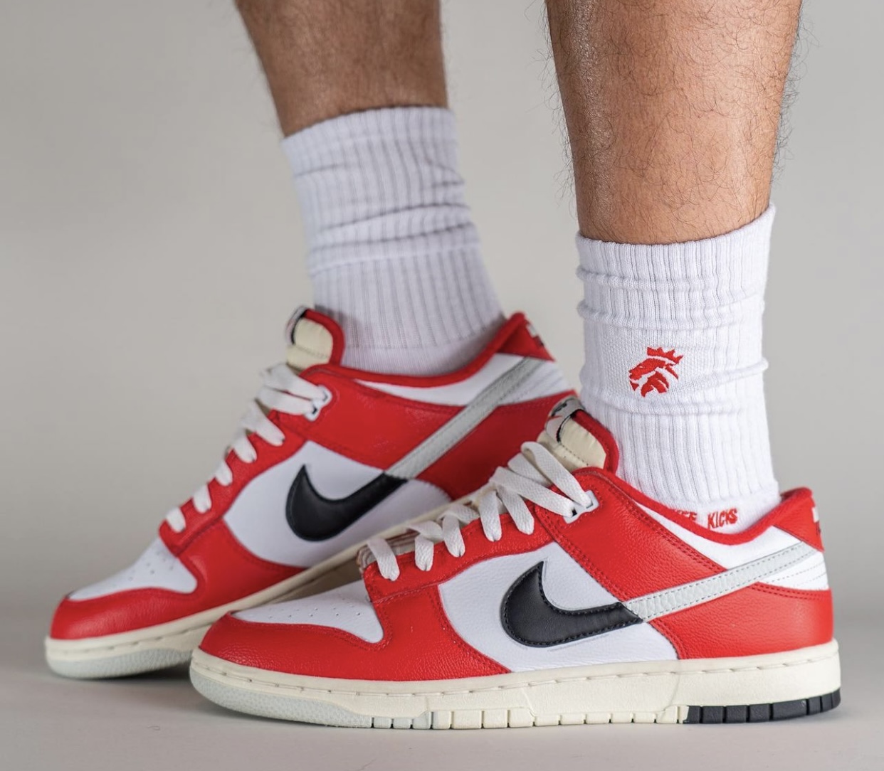 Nike Dunk Low Chicago Split University Red DZ2536-600 On-Feet