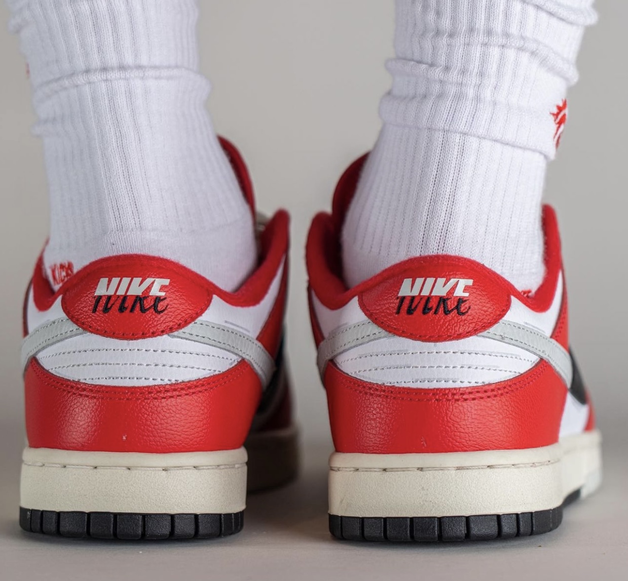 Nike Dunk Low Chicago Split University Red DZ2536-600 On-Feet