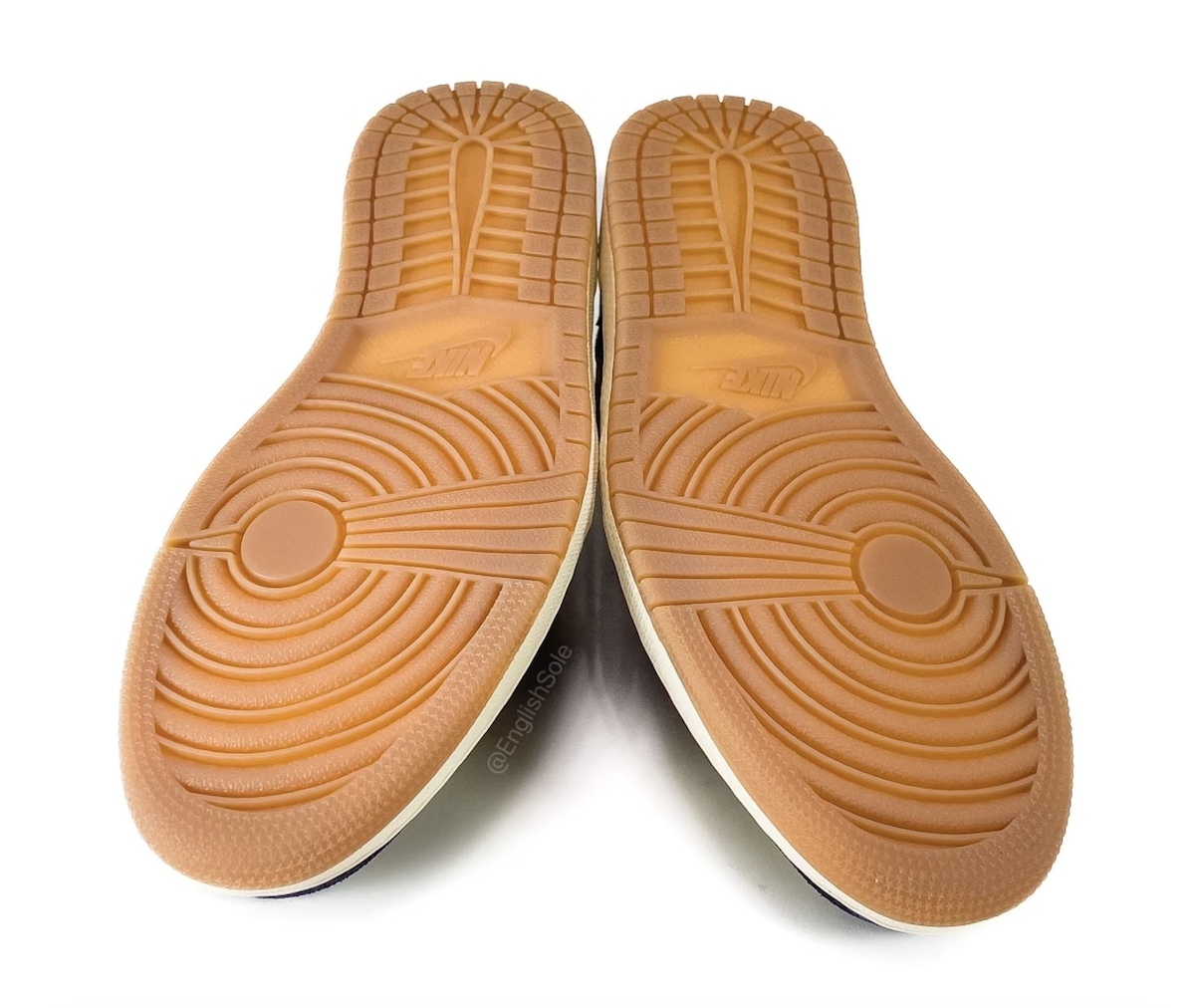 Air Jordan 1 Low OG Marquette PE