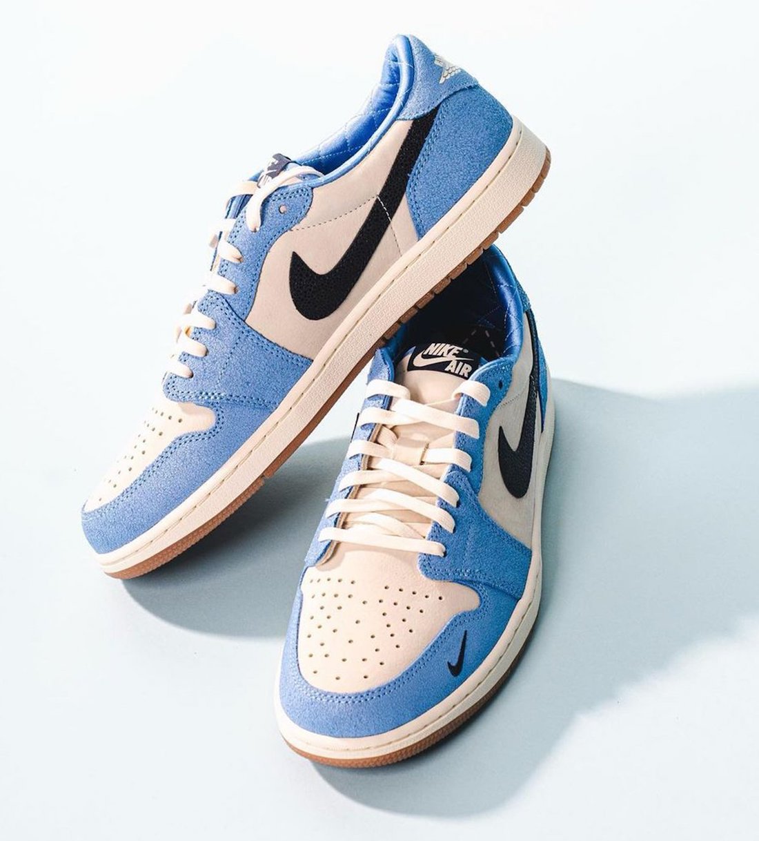 Air Jordan 1 Low OG UNC PE