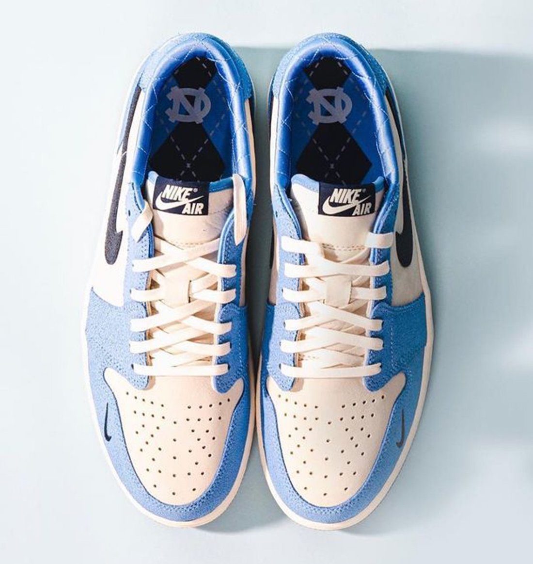 Air Jordan 1 Low OG UNC PE