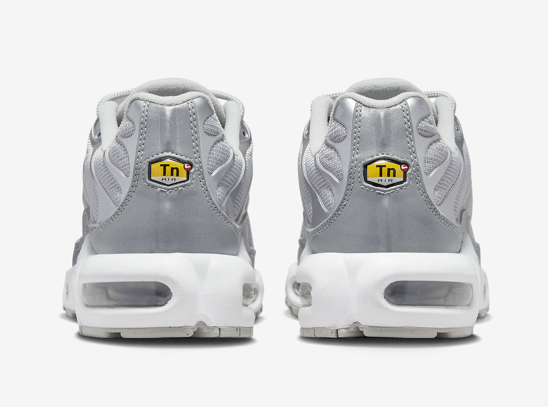 Nike Air Max Plus Metallic Silver Grey Fog FJ1012-095 Release Date Info