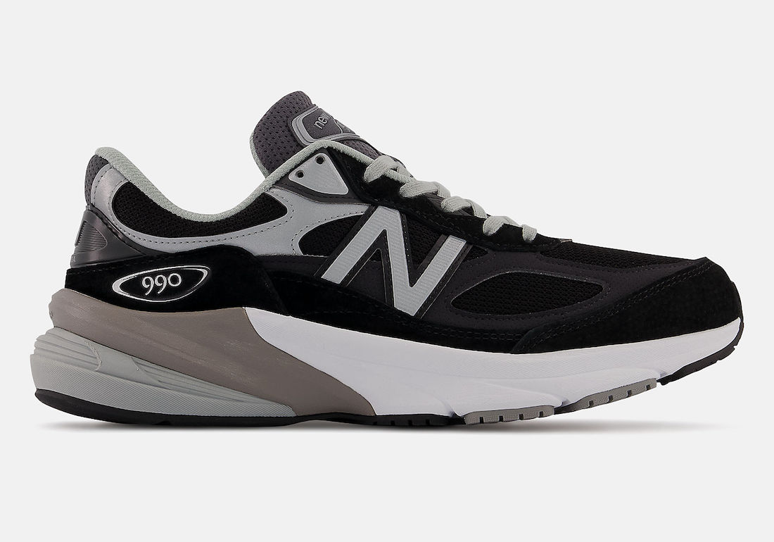 New Balance 990v6 in Black and Grey