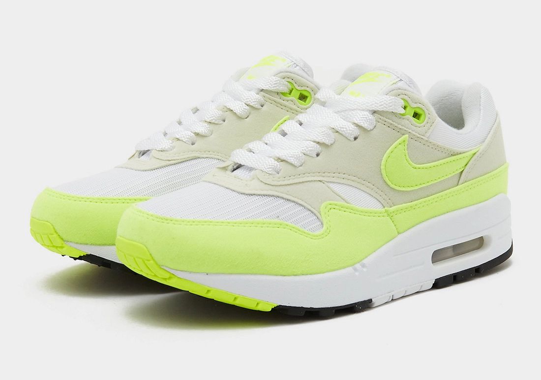First Look: Nike Air Max 1 ‘Volt Suede’