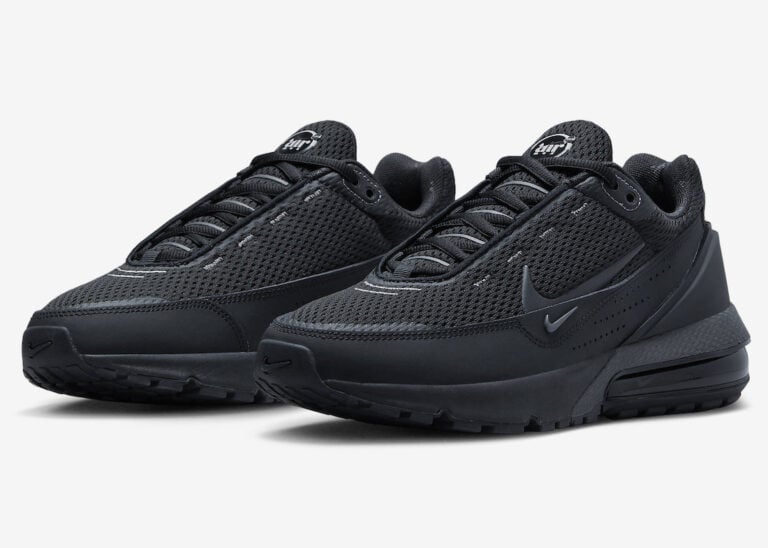 nike air pulse zoom triple black