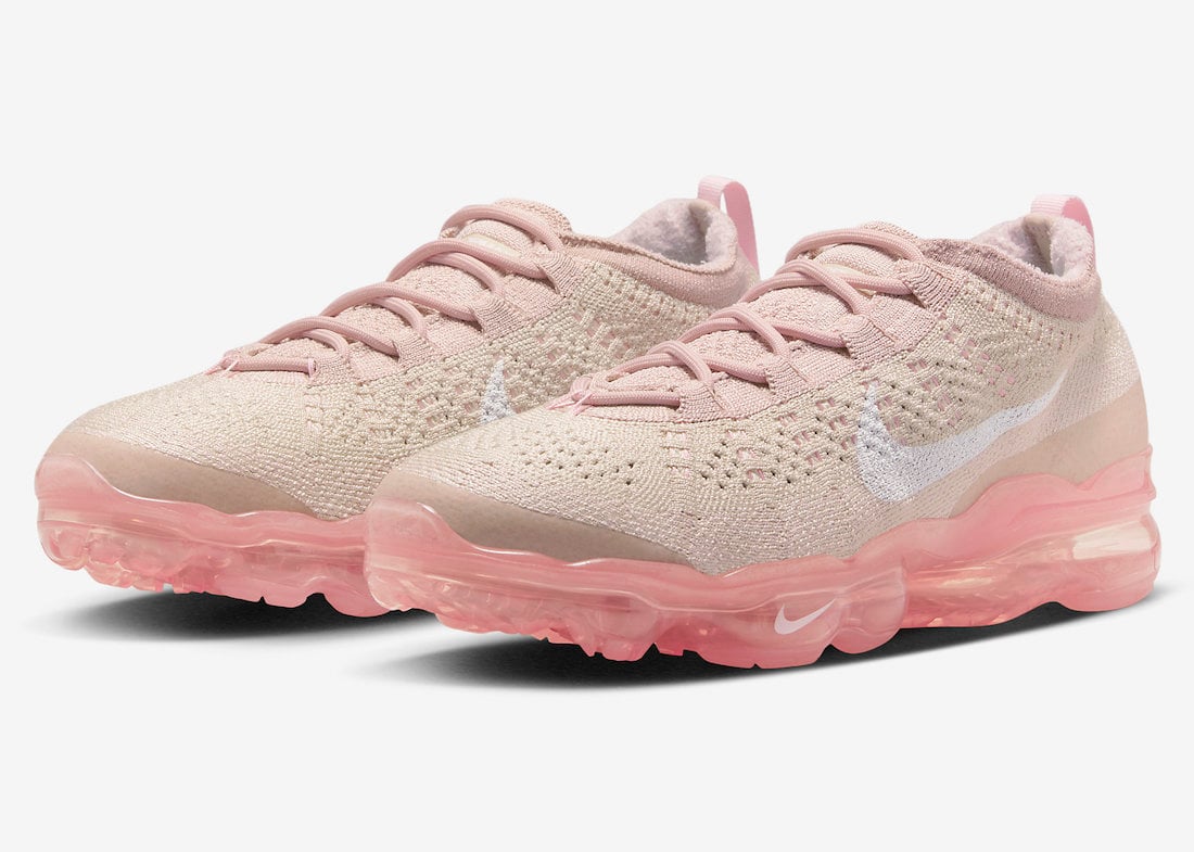 Nike Air VaporMax 2023 Flyknit in Oatmeal and Pearl Pink