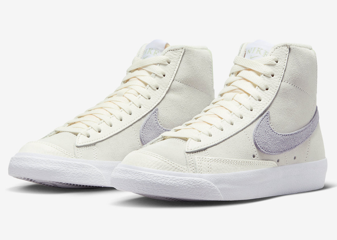 Nike Blazer Mid ’77 in Pale Ivory and Pewter