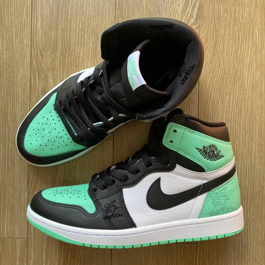 Air Jordan 1 High OG Green Glow 2024