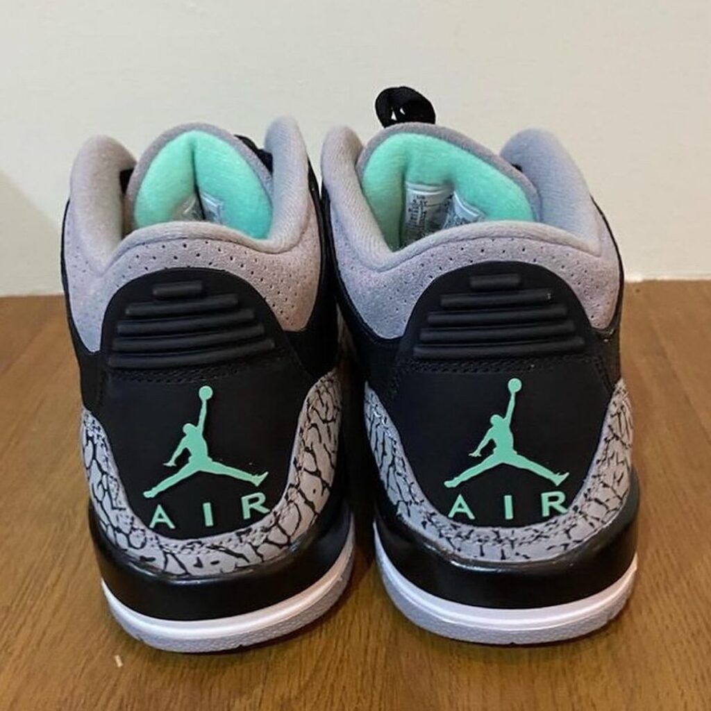 Air Jordan 3 Green Glow 2024