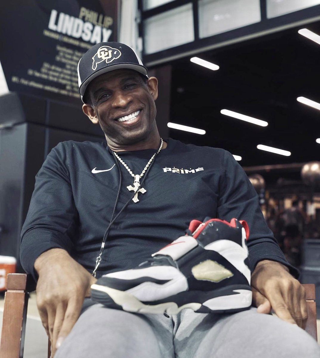 Deion Sanders Re-Signs with Nike