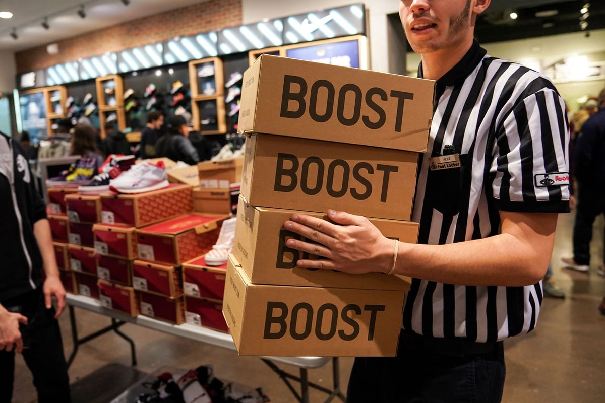 RUMOR: Foot Locker to Start Selling Yeezys Again in August