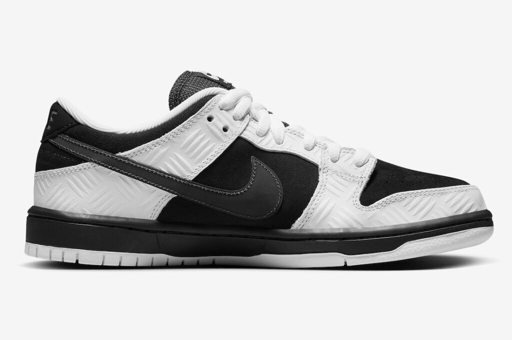 TIGHTBOOTH Nike SB Dunk Low FD2629-100