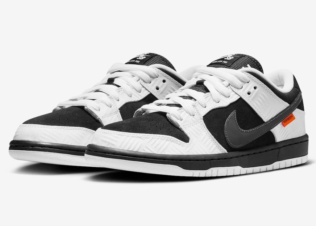 TIGHTBOOTH Nike SB Dunk Low FD2629-100