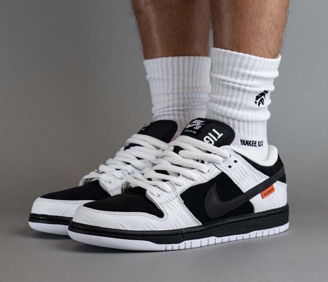 TIGHTBOOTH Nike SB Dunk Low FD2629-100 On-Feet