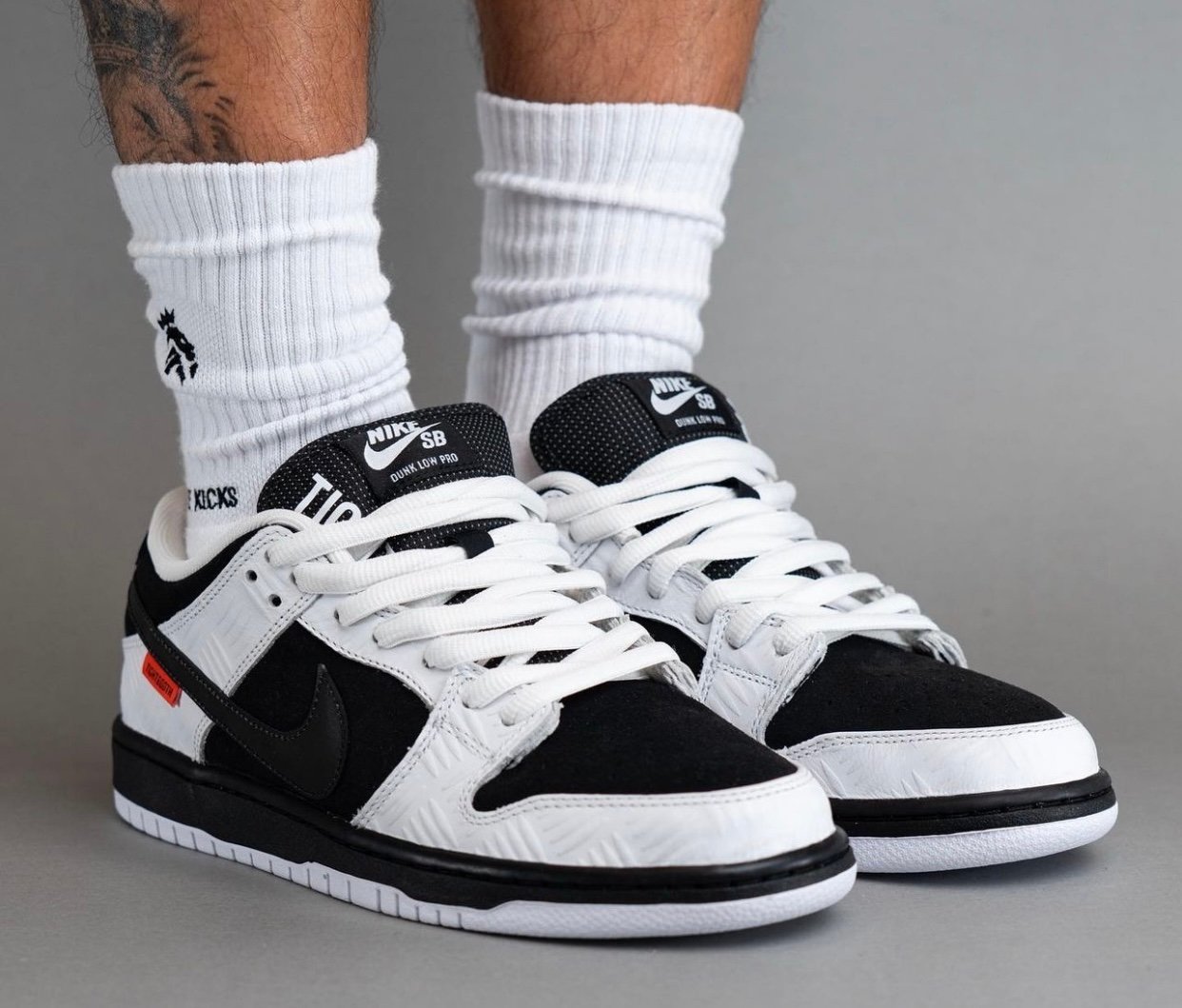 TIGHTBOOTH Nike SB Dunk Low FD2629-100 On-Feet